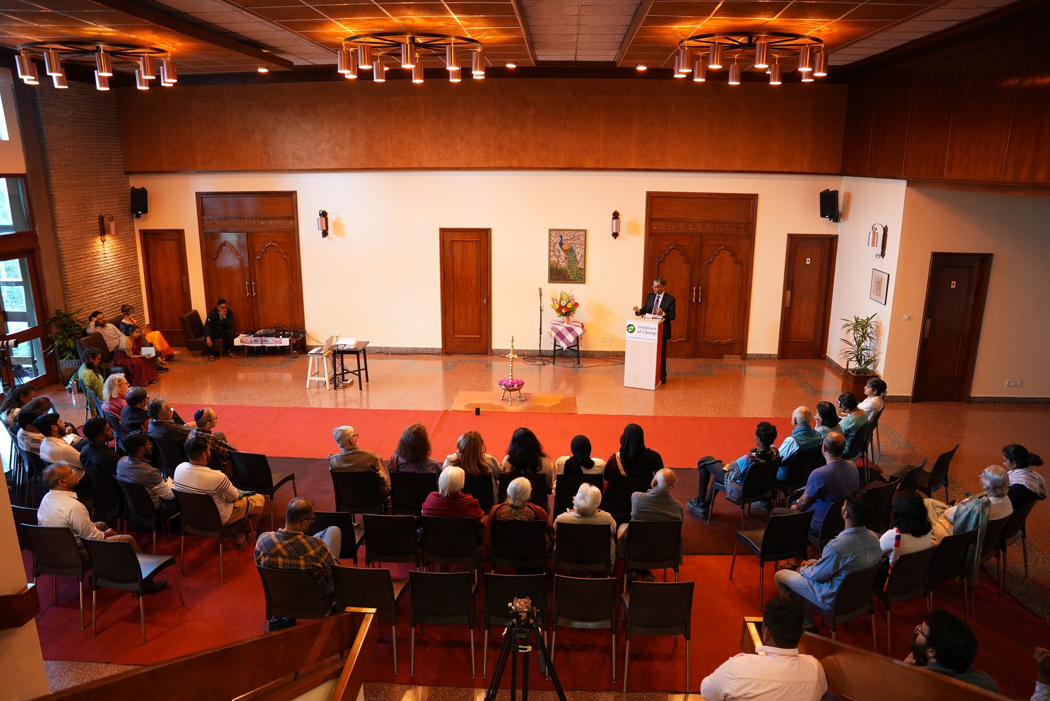 IofC International President, Professor Gerald Pillay, delivers a keynote speech at the IofC India Emerging Future conference.